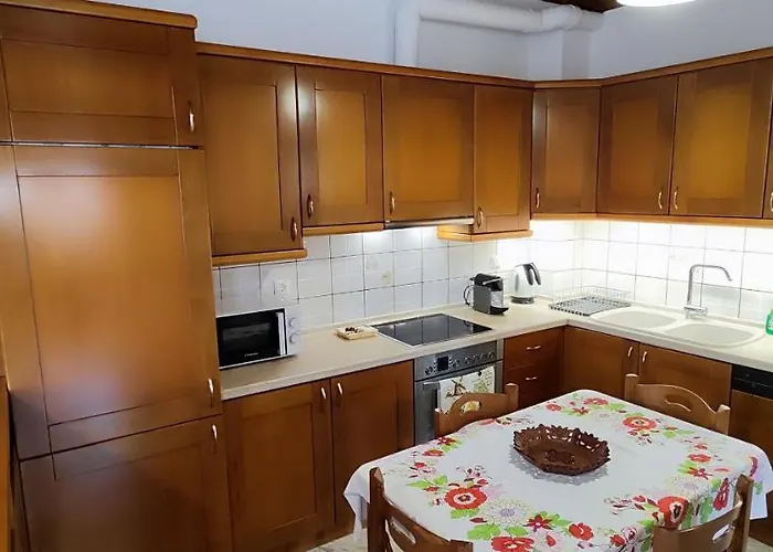 Theofania's Marble House Meteora *